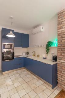 2BDR Bohemian Soho Apartment by NW - 7