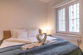 2BDR Bohemian Soho Apartment by NW - 8