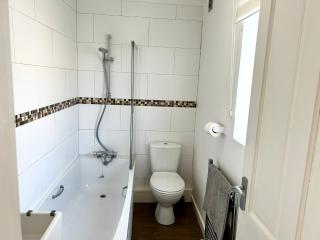 Wonky Cottage - Cayton - 4