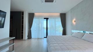 Luxurious 5-Bedroom Villa overlooking Pattaya City - 5