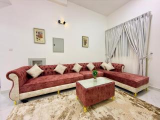 One-bedroom apartment with aliving room 302 - 2