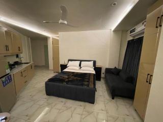 Main Studio Central - 6