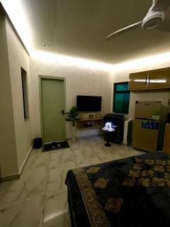 Main Studio Central - 4