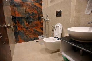 Hotel Highway Nest - 1