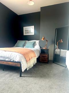 Field View Spacious 2-bed, Parking, Workspace, Countryside Walks - 8