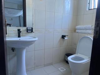 Ary Homestay Nyali- 2 Bedroom Behind City Mall - 2