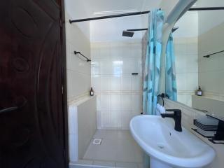 Ary Homestay Nyali- 2 Bedroom Behind City Mall - 1