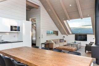 Naava Chalet Penthouse - Järvinäköala ilta-aurinkoon - 3