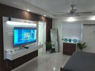 Richmond Hartland Suite - 3