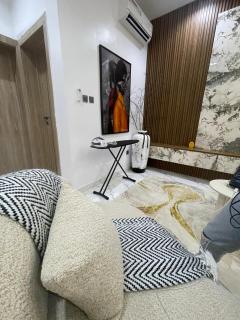 Exquisite 3-Bedroom Baystone Apartment, Lekki - 6