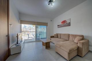 Seafront home with private terrace in Marsascala by 360 Estates - 4