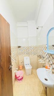 Hotel Indranath Palace Near Rammandir Ayodhya - 3