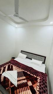 Hotel Indranath Palace Near Rammandir Ayodhya - 6