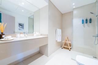 One Bedroom Apartment by Otolo Homes with Yas Theme Park Ticket - 1