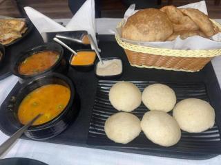 Cedar Woods - A Boutique Resort In House Parking - 4