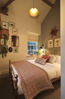 Lock Keepers Cottage at Salterhebble - 3