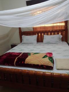 Reptile Village Cribz Entebbe - 8