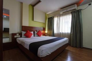 Collection O Sri Sai Palace - 0