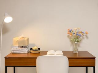 동대입구역5분, 공항버스4분 숙소 - 동대문,명동,종로,이태원10분 최고의 접근성 - 7