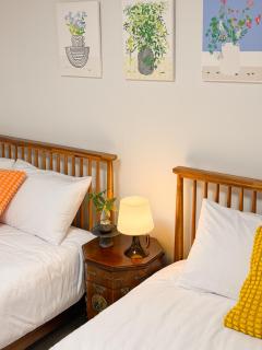 동대입구역5분, 공항버스4분 숙소 - 동대문,명동,종로,이태원10분 최고의 접근성 - 6