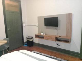 LuxeUrban Escape - 2