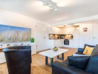 Prora - Familienfreundliche Ferienwohnung mit Balkon, Waschmaschine, Trockner und Gemeinschaftssauna - Dünenheide 2,1 - Binz - 3