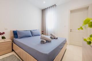 Stylish Sea-View Penthouse in the Heart of Sliema - 6