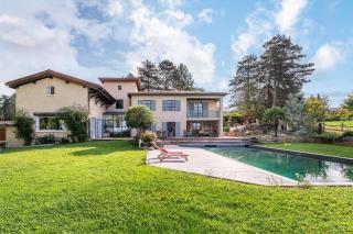 L’Intemporel Bright family home with exceptional pool and view - 9