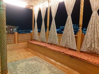 JK Palace Houseboat - 3