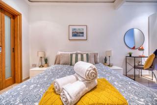 Seafront apartment in picturesque Spinola Bay - 4