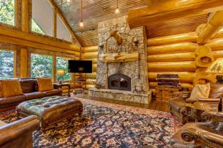 Private Hot Tub and Home Theater Ranger Log Cabin! - Ranger - 0