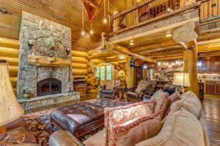 Private Hot Tub and Home Theater Ranger Log Cabin! - Ranger - 7