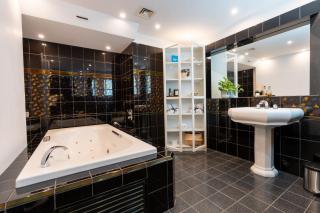 Exclusive Lake Access Villa Studio - 2