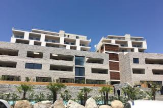 Superb two-bedroom apartment with golf course views - Marina - 5