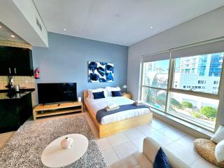 SUNRISE HOMES - Pool Side Studio with Huge Balcony - Dubái - 1