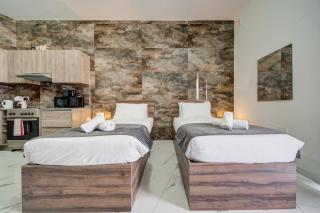 OpenPlan Penthouse with Private Terrace, Wifi & AC by 360 Estates - 2