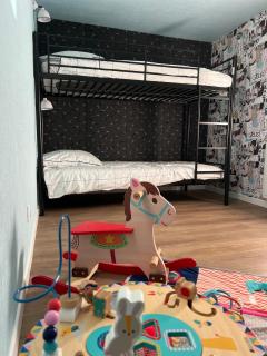 Maison en rez de jardin avec piscine - 3