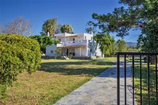 Villa Komorebi 3 Bedroom Spacious Private Garden Home, Walkable Beach & Town - 0