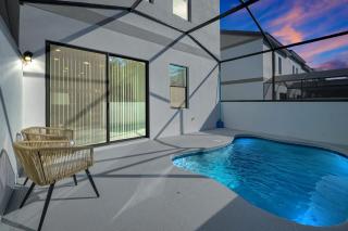 New 5BR Villa Near Disney I Resort Lazy River - 6