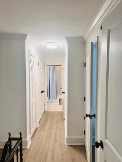 ComfiNook Cozy Suburb Stay Philly Airport Parking - 4