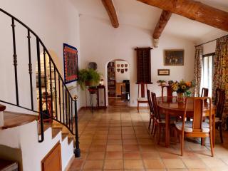 Les Alouettes Hikers, Bikers and Wine Lovers Paradise - 4