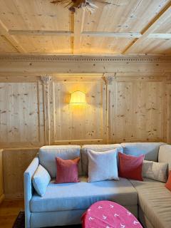 Luxury Chalet at the Foot of the Dolomites by the Castle - La Villa - 8