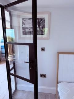 Recently renovated beach shack with a view - 3