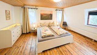 HW13-Urlaubsmagie - für bis zu 10P - Gemeinschaftsgarten mit Sauna & Pool - 3