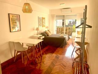 Ubicación ideal en Palermo, cómodo departamento lleno de luz. - 0