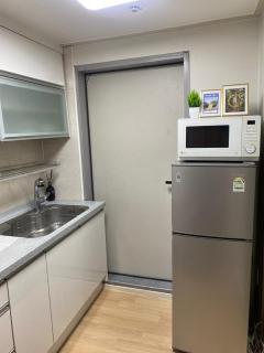 Will U stay in Yeouido, Singil - 1