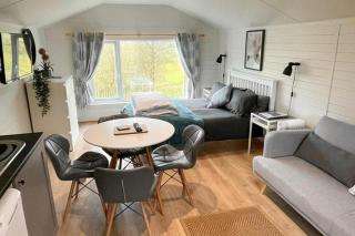 1-Bed Log Cabin in Parc Pen y Bryn Sleep 2 3 - 2