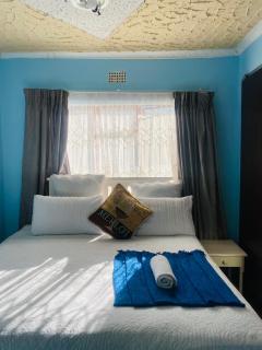 Siphe Bed and Breakfast - 4