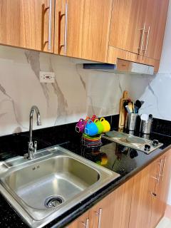 Scandi-Style & Organic condo Shore 3 MOA - Manille - 7