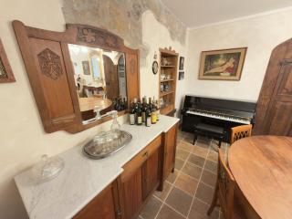 Villa Montepulciano 300sq - Vineyard View - 2